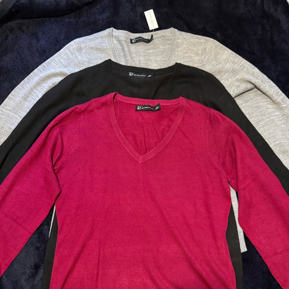 NY&CO V-Neck Sweater (3). Grey is NWT